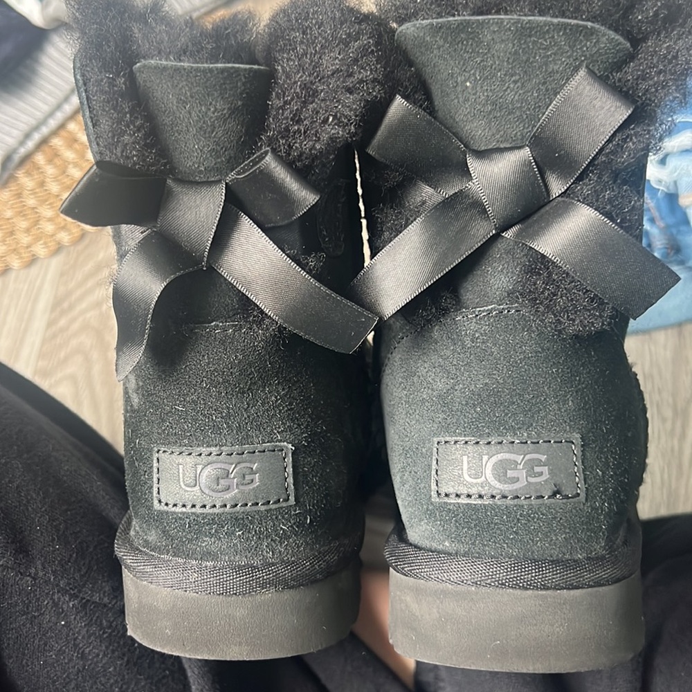 Ugg Mini Bailey Bow - image 3